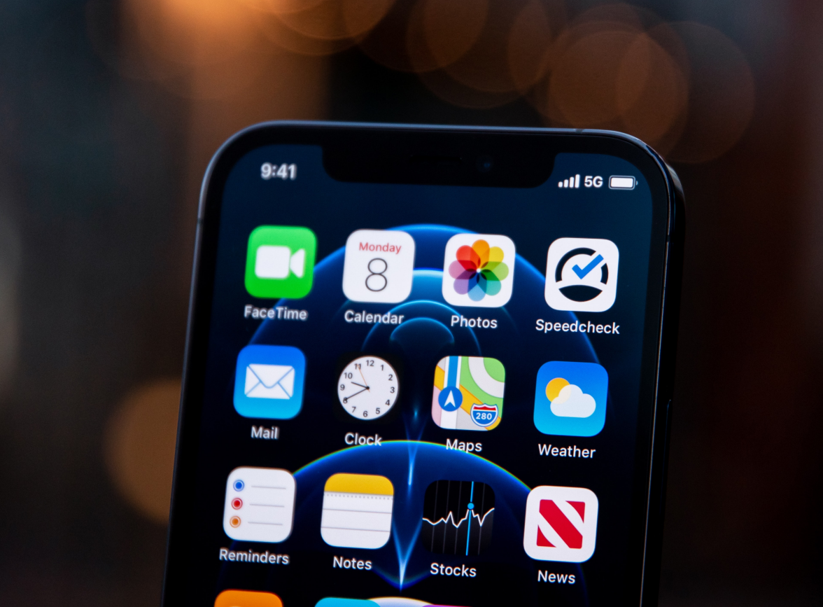 潜山苹果手机维修分享为什么 iPhone 12 在冬季会自动关机 